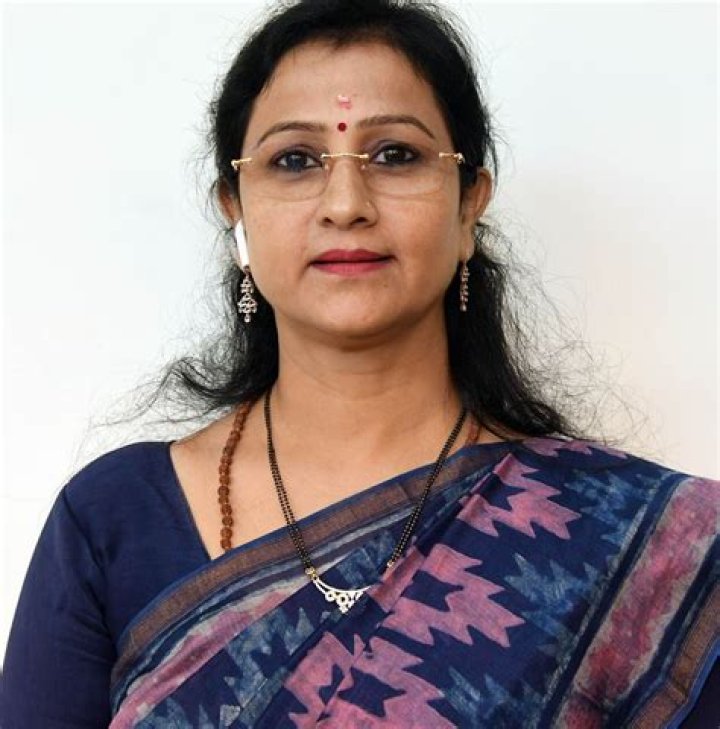 Anuja Patil Biography, Age, Height, Husband, Net Worth, Family