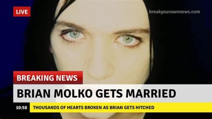 Brian Molko Biography, Age, Height, Wife, Net Worth, Family