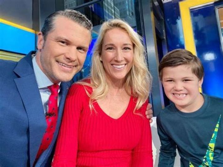 Cameron Meredith Biography, Age, Height, Wife, Net Worth, Family
