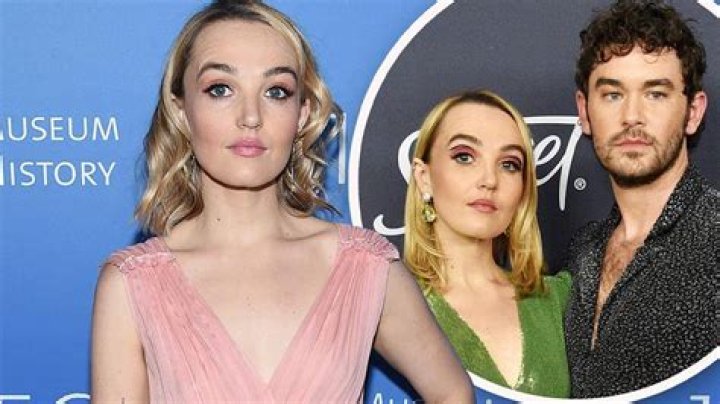 Chloe Fineman Biography, Age, Height, Husband, Net Worth, Family