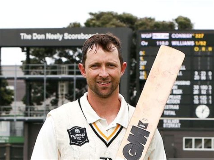 Devon Conway Biography, Age, Height, Wife, Net Worth, Family