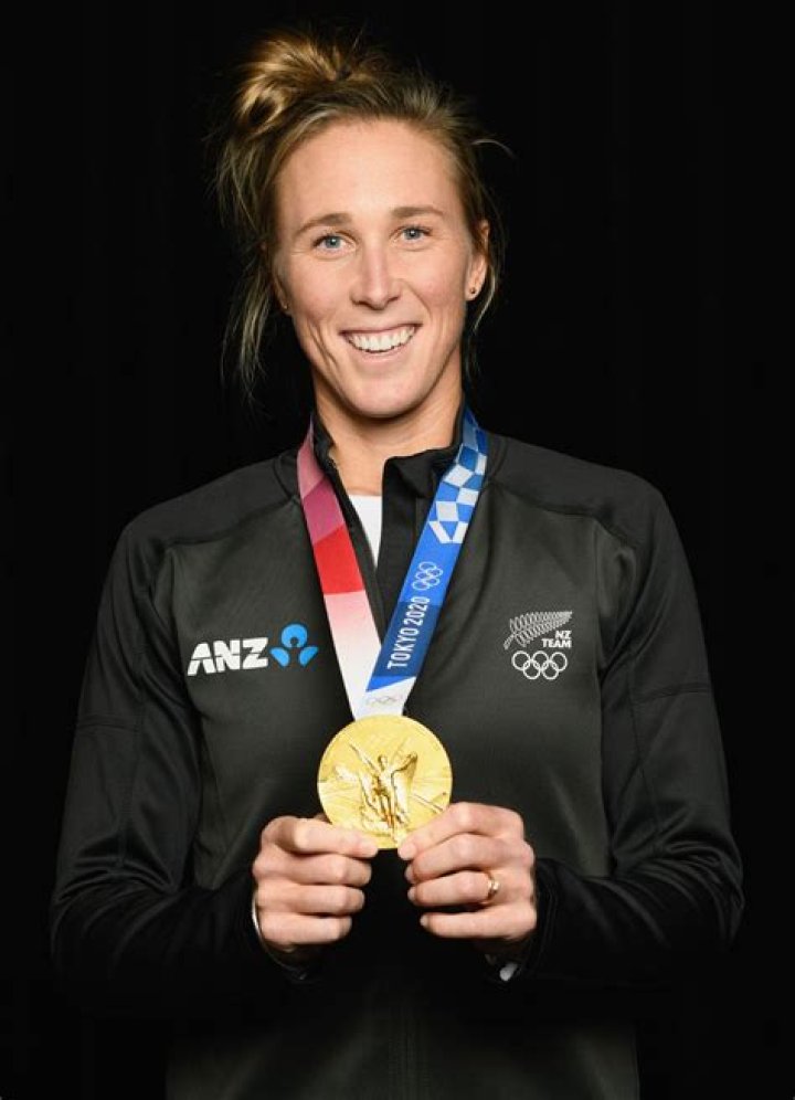Emma Twigg Biography, Age, Height, Husband, Net Worth, Family