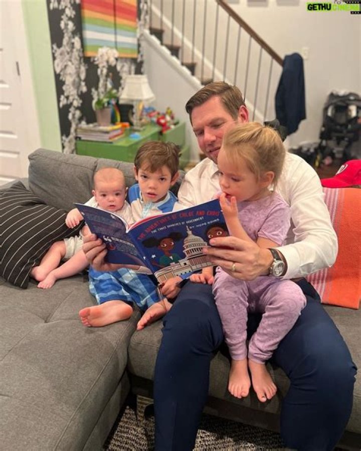 Eric Swalwell Biography, Age, Height, Wife, Net Worth, Family