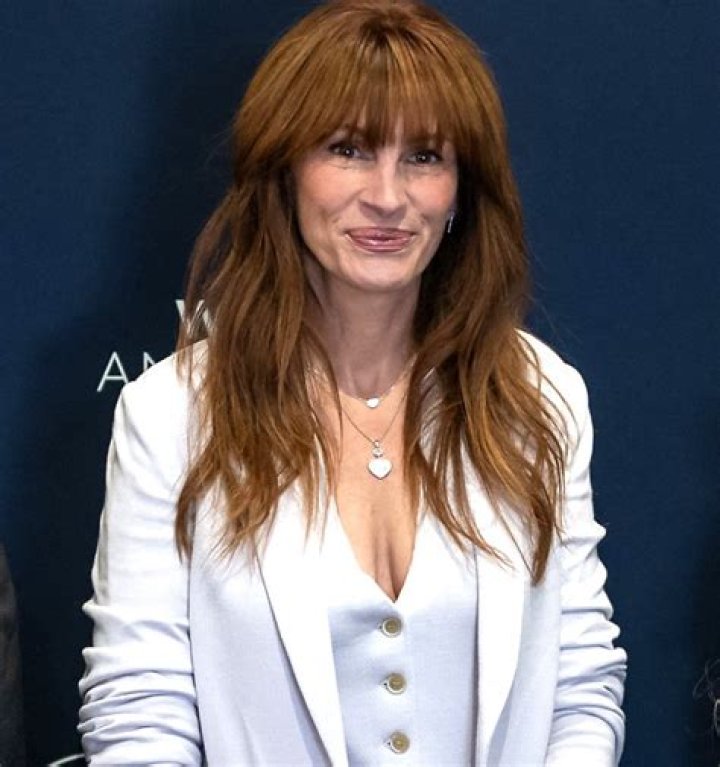 Julia Tchernei Biography, Age, Height, Husband, Net Worth, Family