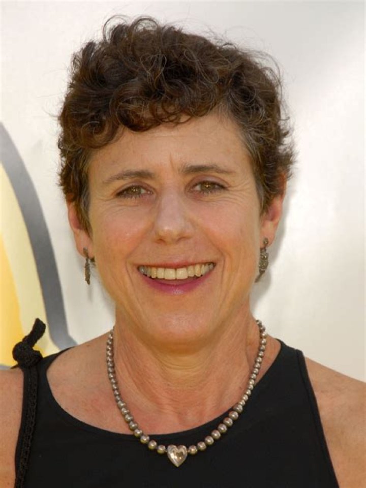 Julie Kavner Biography, Age, Height, Husband, Net Worth, Family