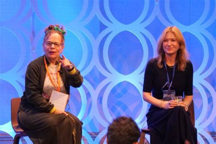 Julie Larson-Green biografía, edad, altura, esposa, net worth, familia