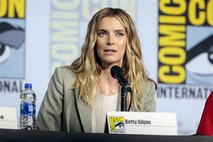 Laura Gilpin Biography, Age, Height, Husband, Net Worth, Family
