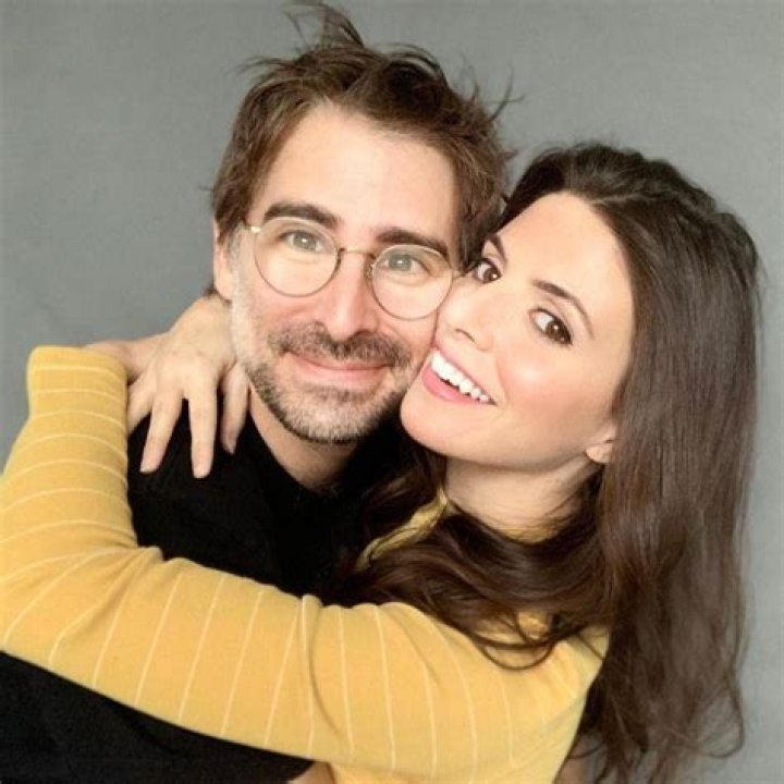 Lou D'Agostino Biography, Age, Height, Wife, Net Worth, Family