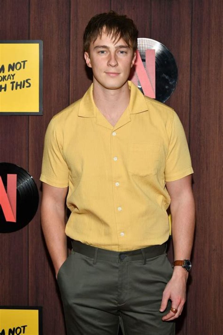 Nick Holder Biography, Age, Height, Wife, Net Worth, Family