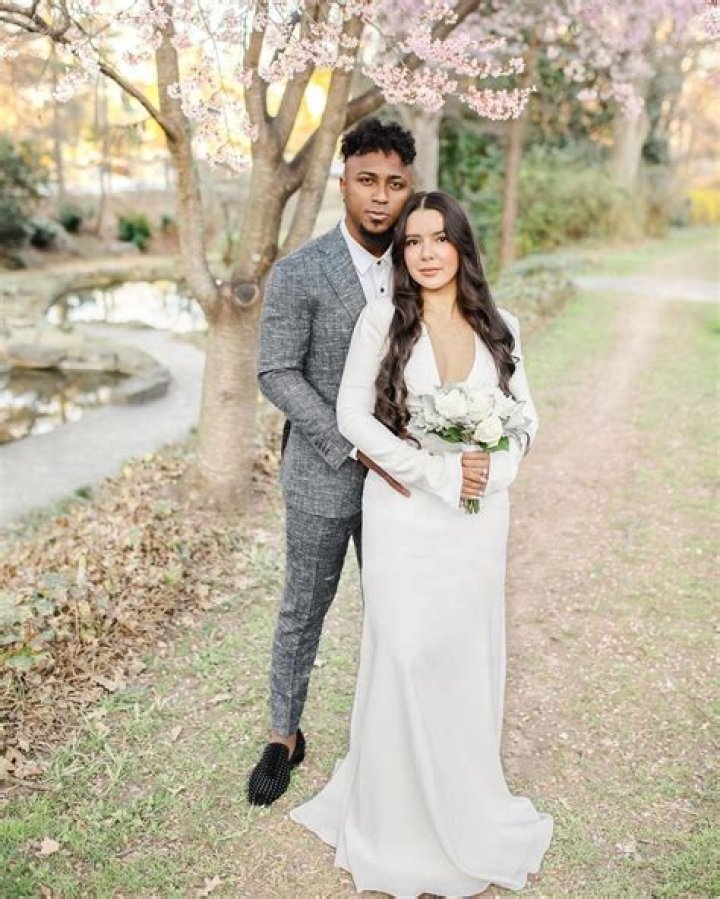 Ozzie Albies Biography, Age, Height, Wife, Net Worth, Family