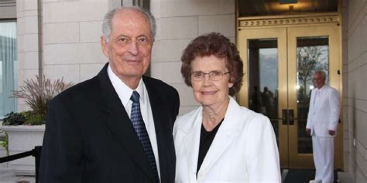 Robert D. Hales Biography, Age, Height, Wife, Net Worth and Family
