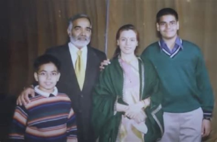 Sarla Maheshwari Biography, Age, Height, Husband, Net Worth, Family