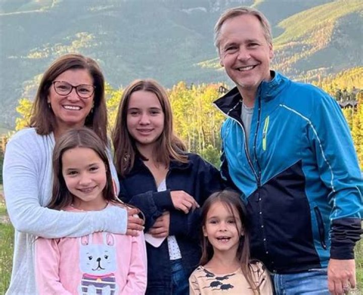 Sidney Lowe Biography, Age, Height, Wife, Net Worth, Family