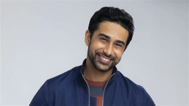 Suraj Sharma Biography, Age, Height, Wife, Net Worth, Family