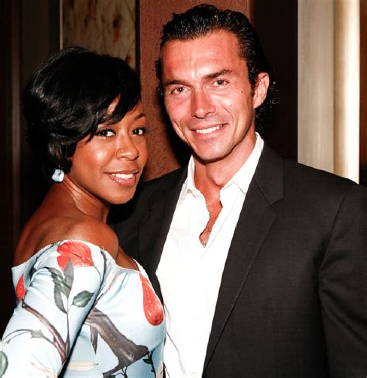 Tichina Arnold Biography, Age, Height, Husband, Net Worth, Family