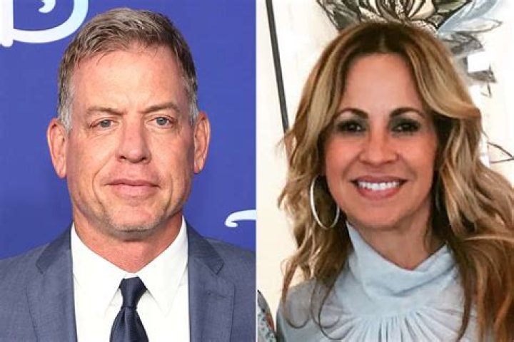 Troy Aikman Biography, Age, Height, Wife, Net Worth, Family